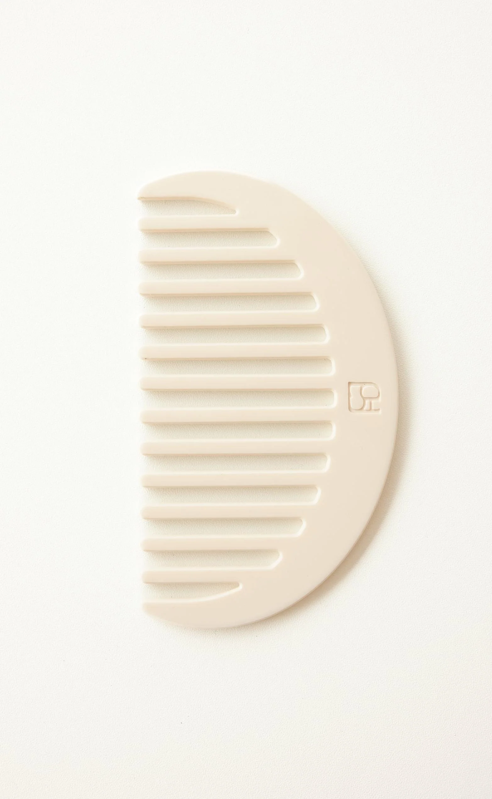 Charcoal Hair Comb (Oat) - Image 3
