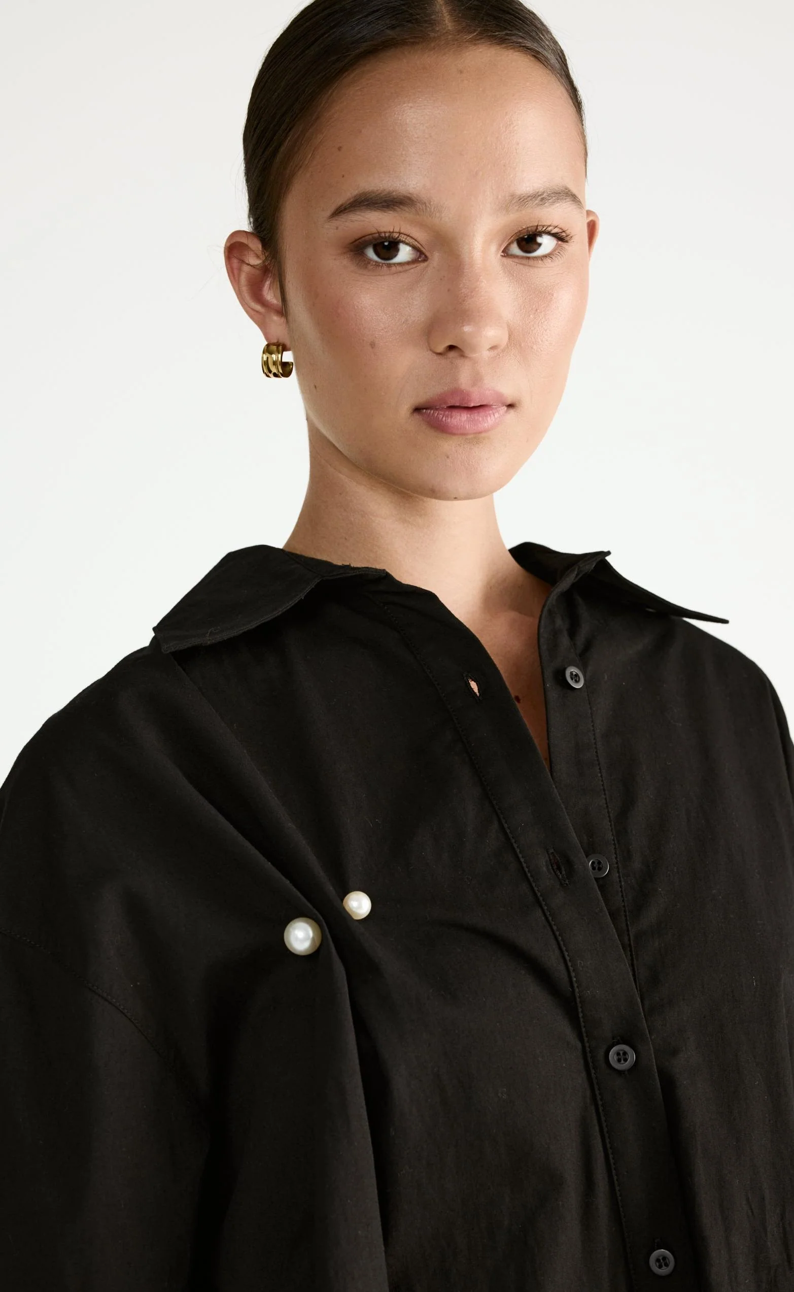 Estelle Brooch (Gold/Pearl) - Image 3