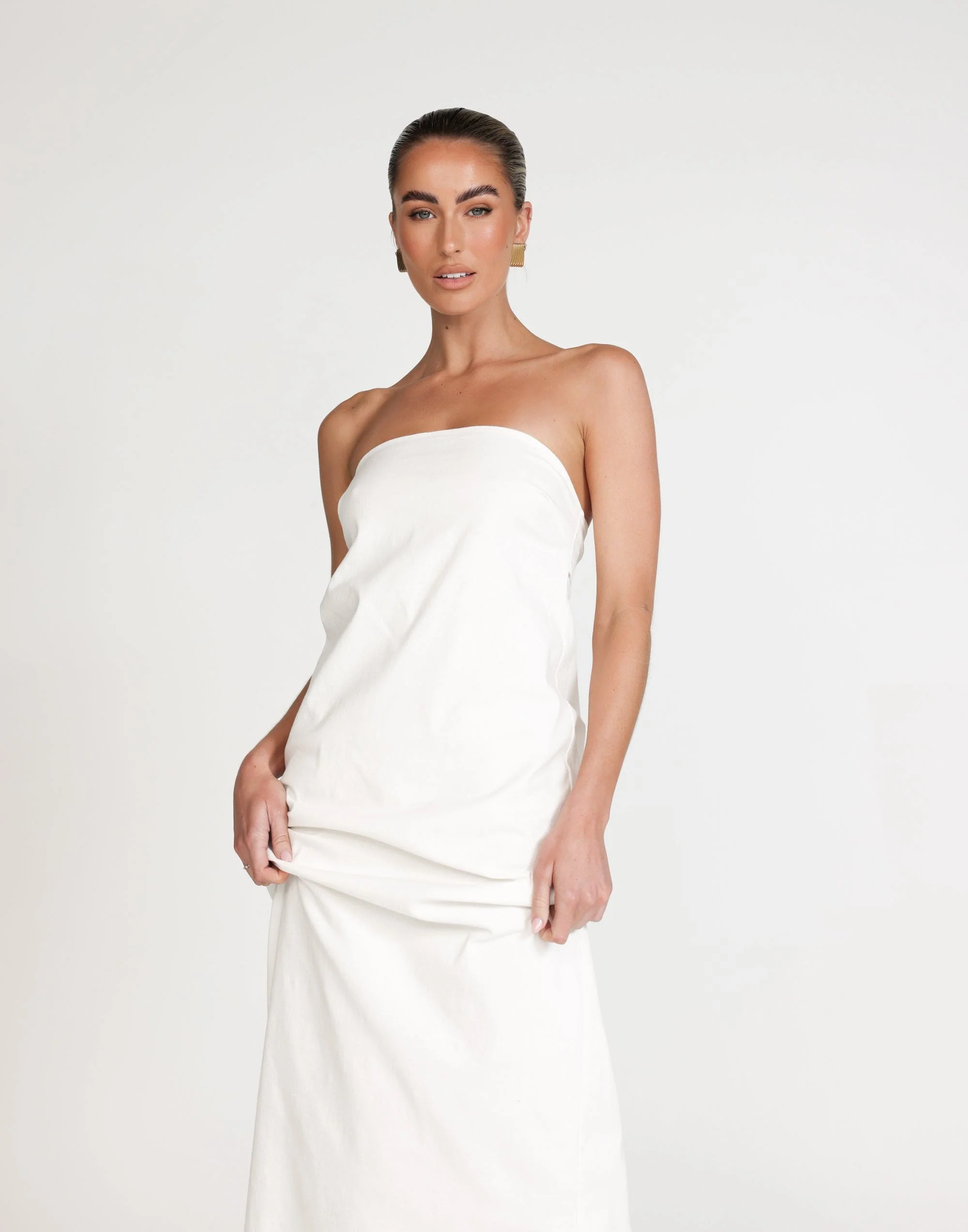Hati Maxi Dress (White) - Image 2