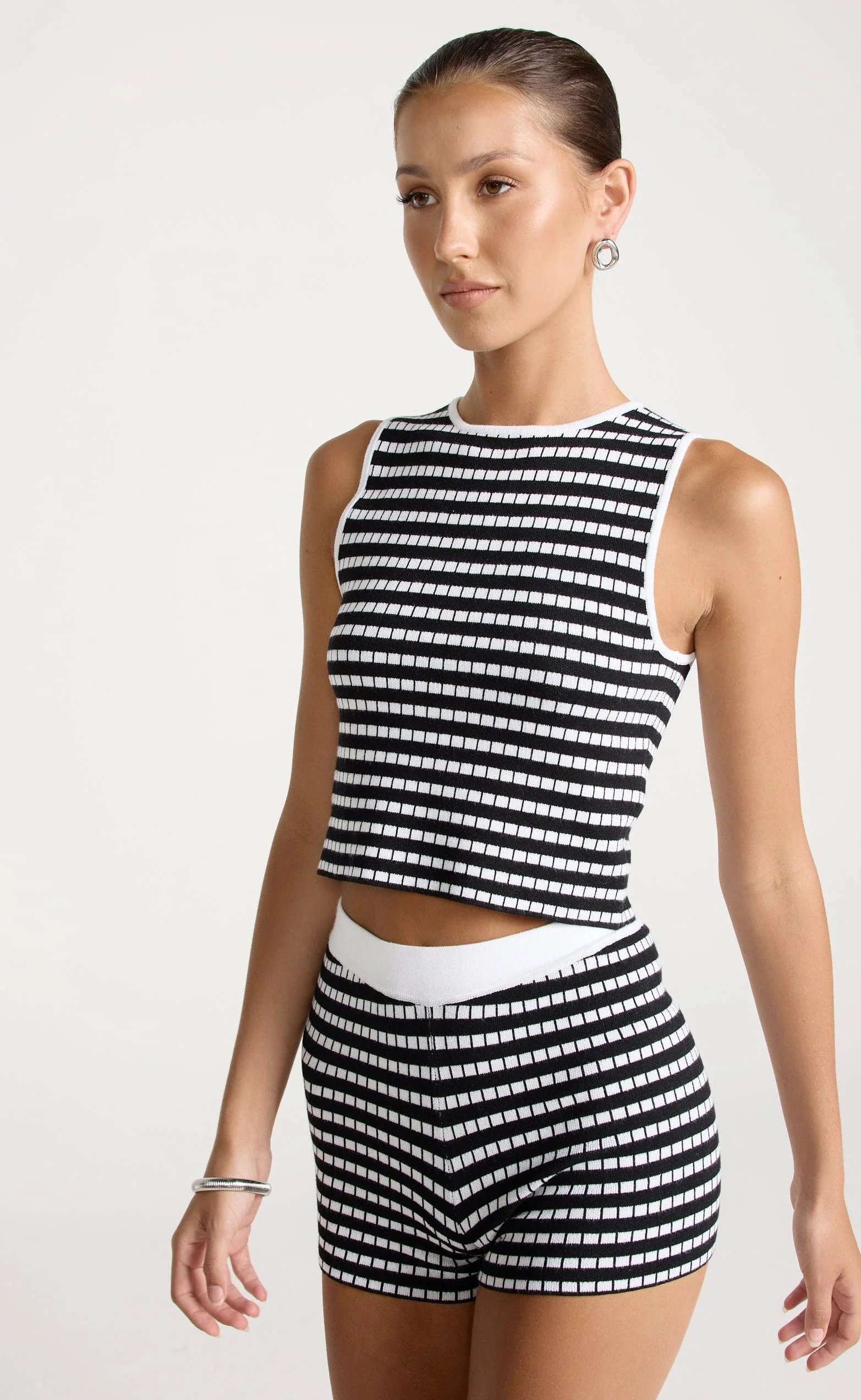 Kika Top (Black/White) - Image 6