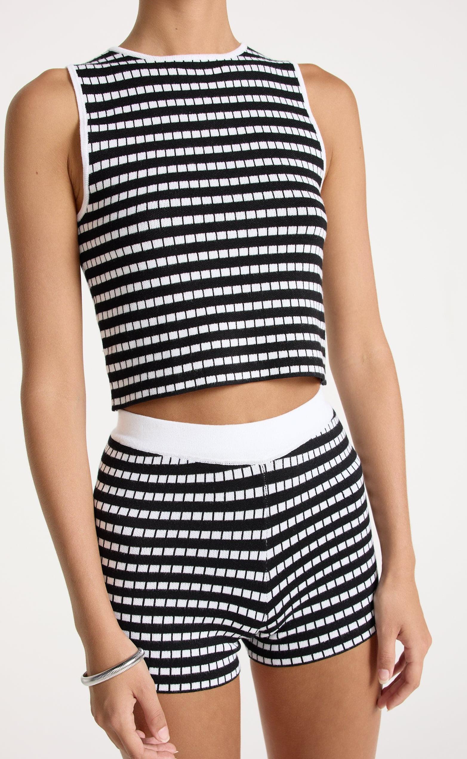 Kika Top (Black/White) - Image 8