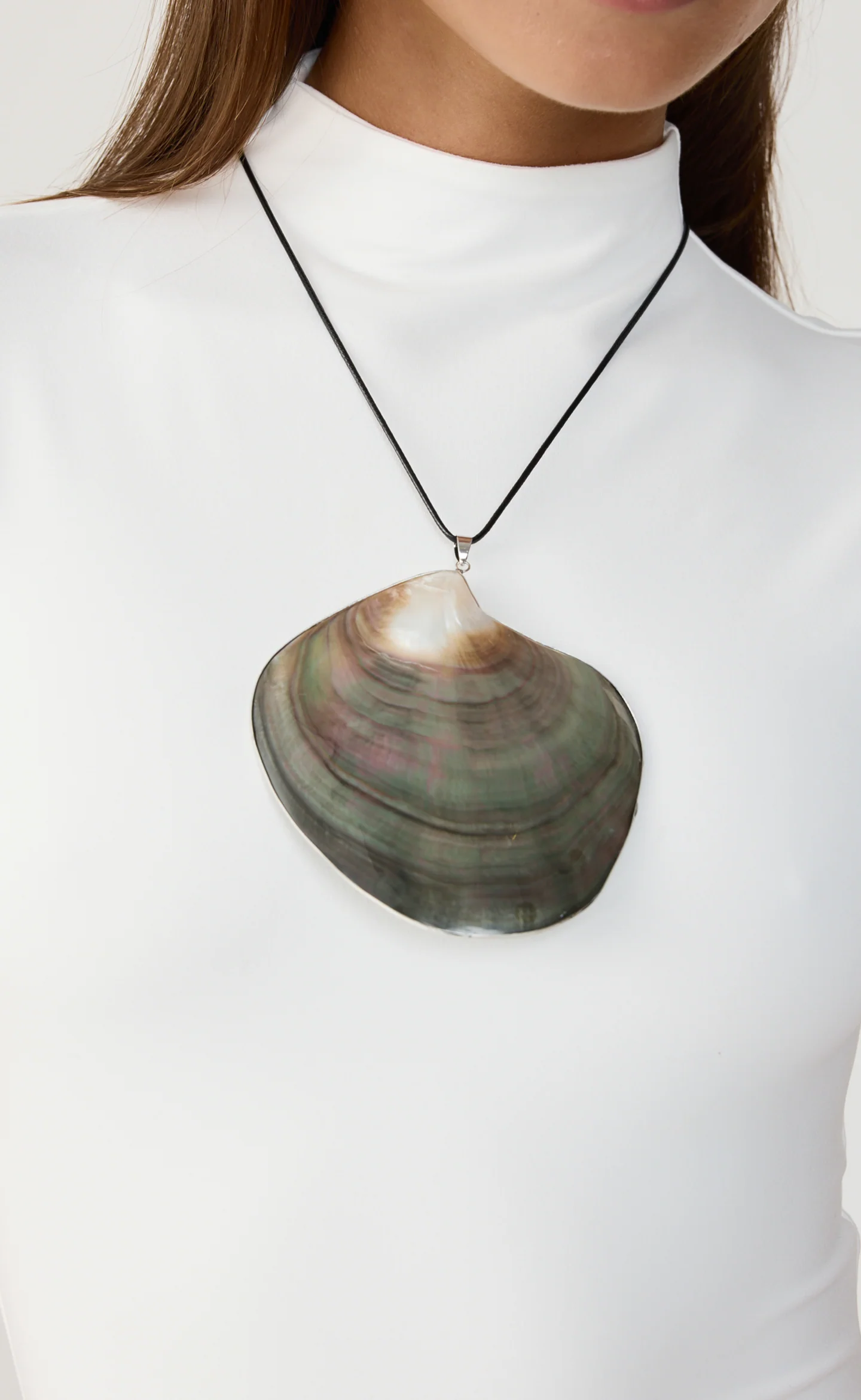 Kyeesha Necklace (Shell) - Image 4