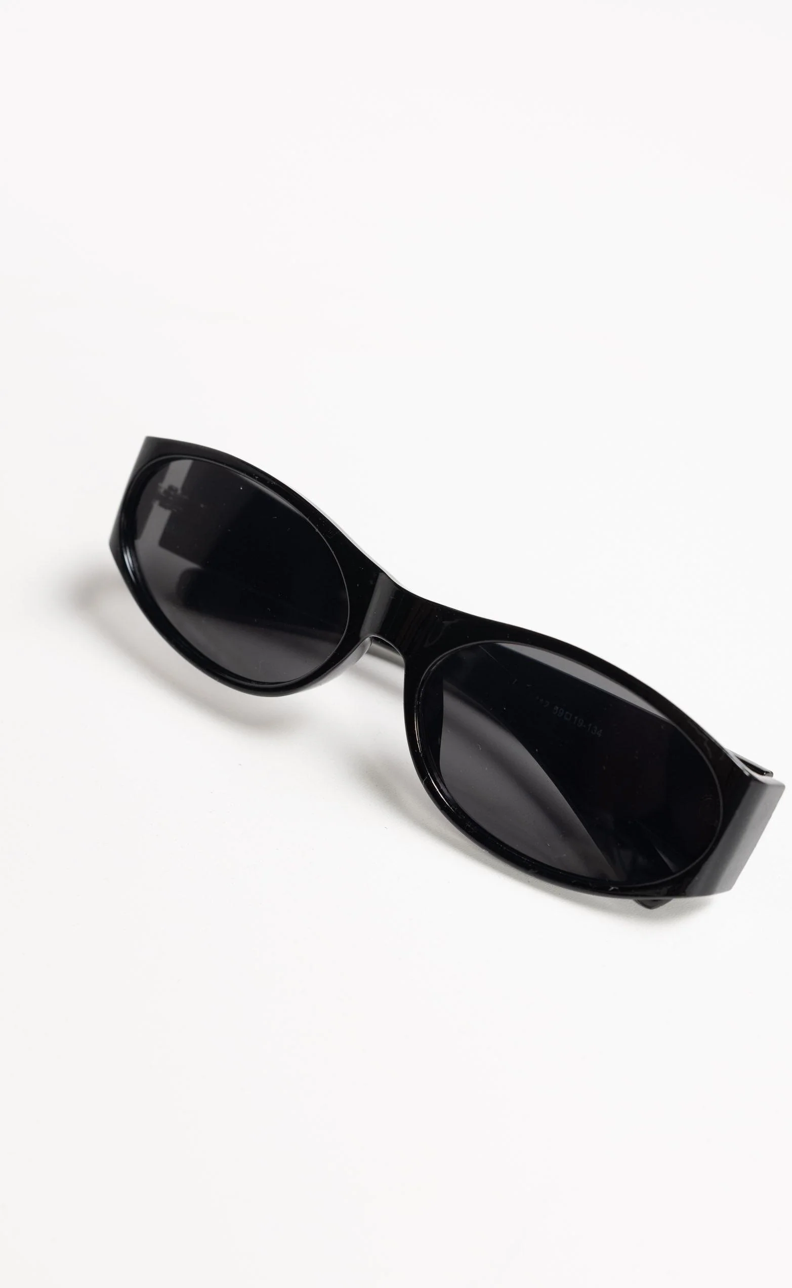 Leila Sunglasses (Black) - Image 7