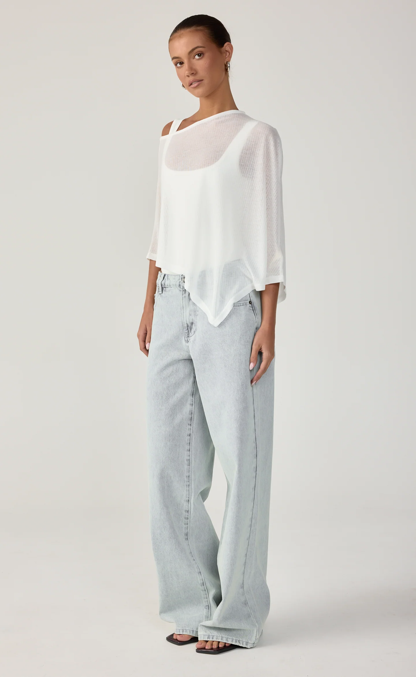 Lula Poncho (White) - Image 4