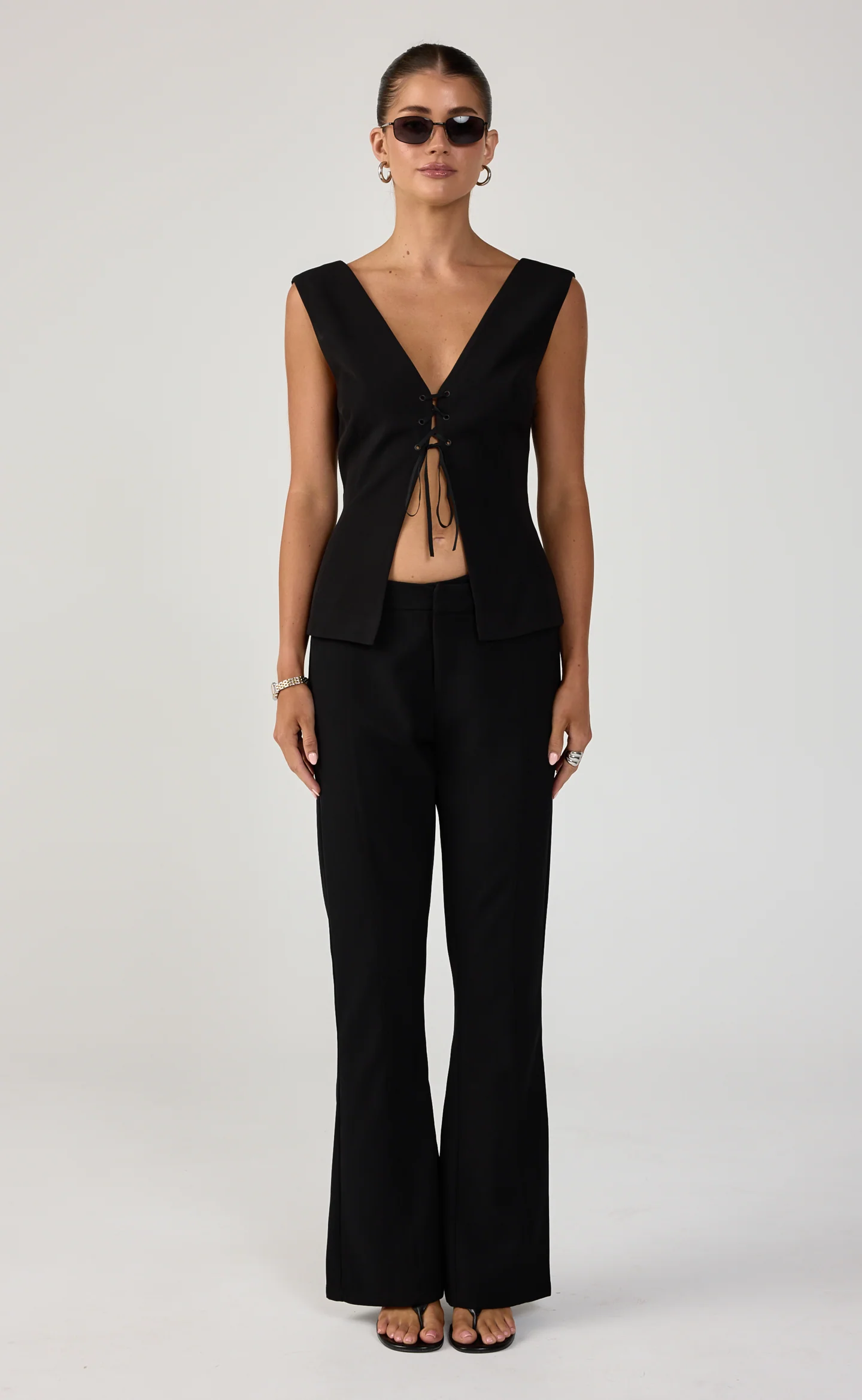 BLACK TOPS
