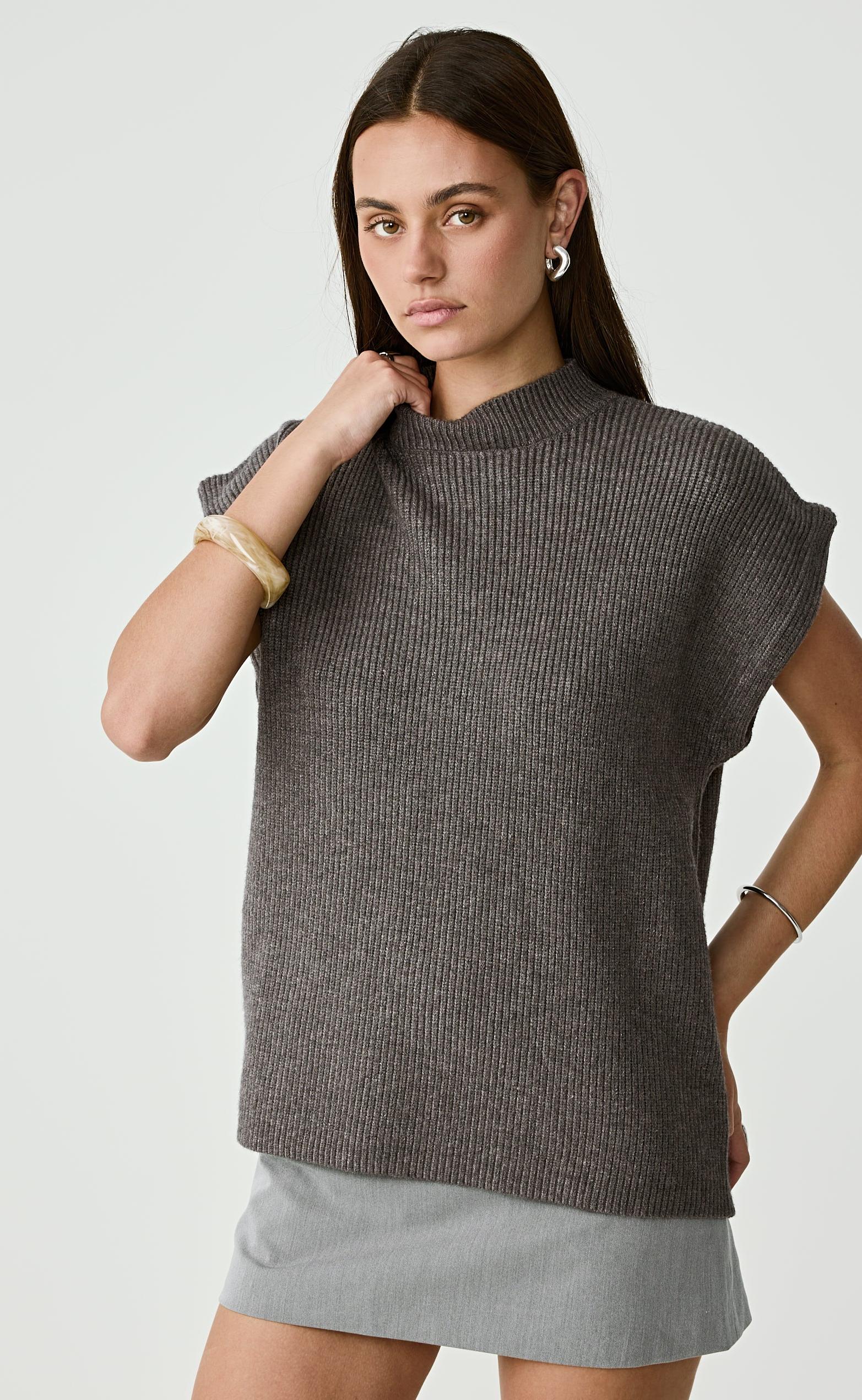 Riley Vest (Slate) - Image 5